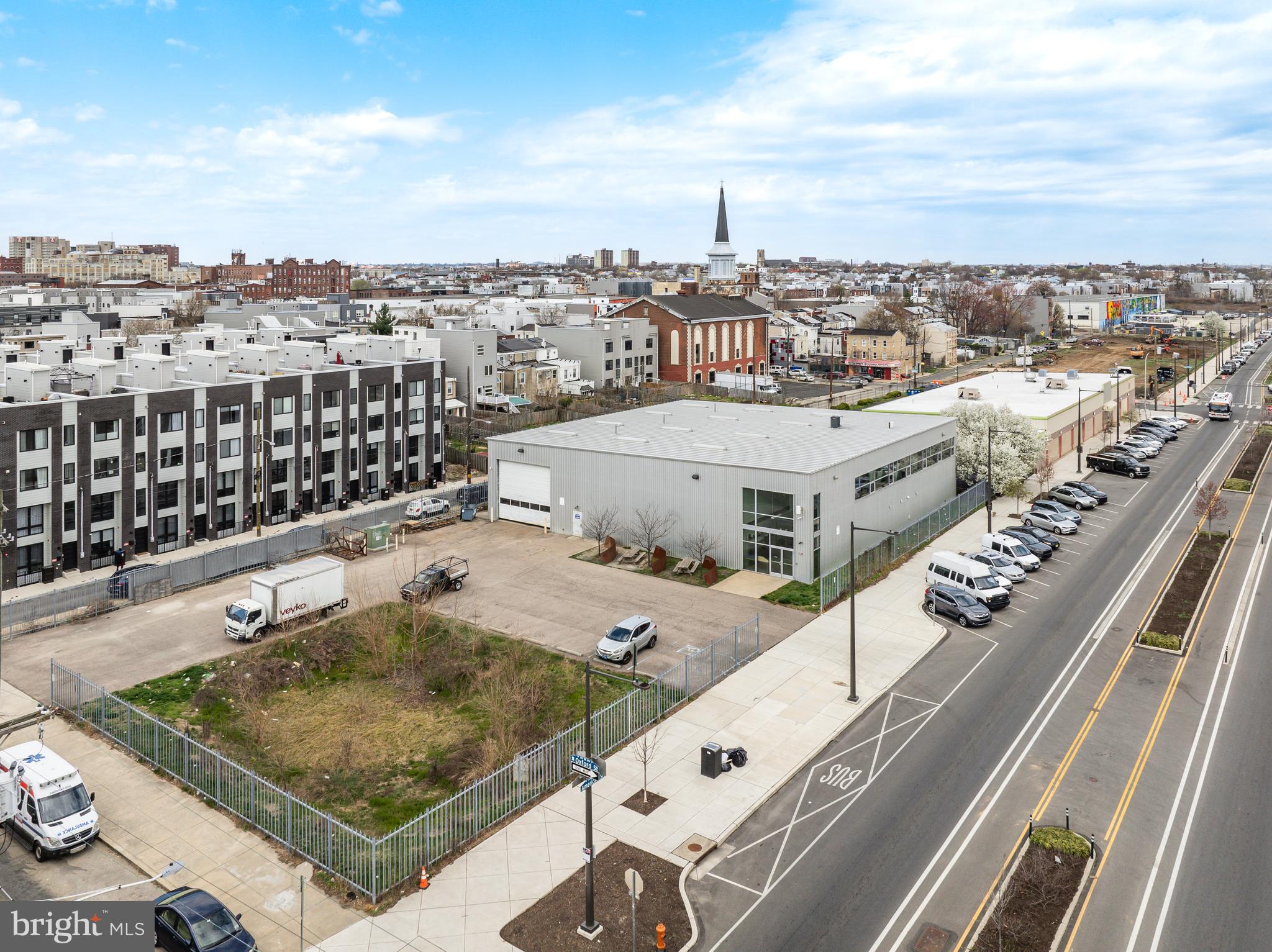 1600 N AMERICAN STREET 24
