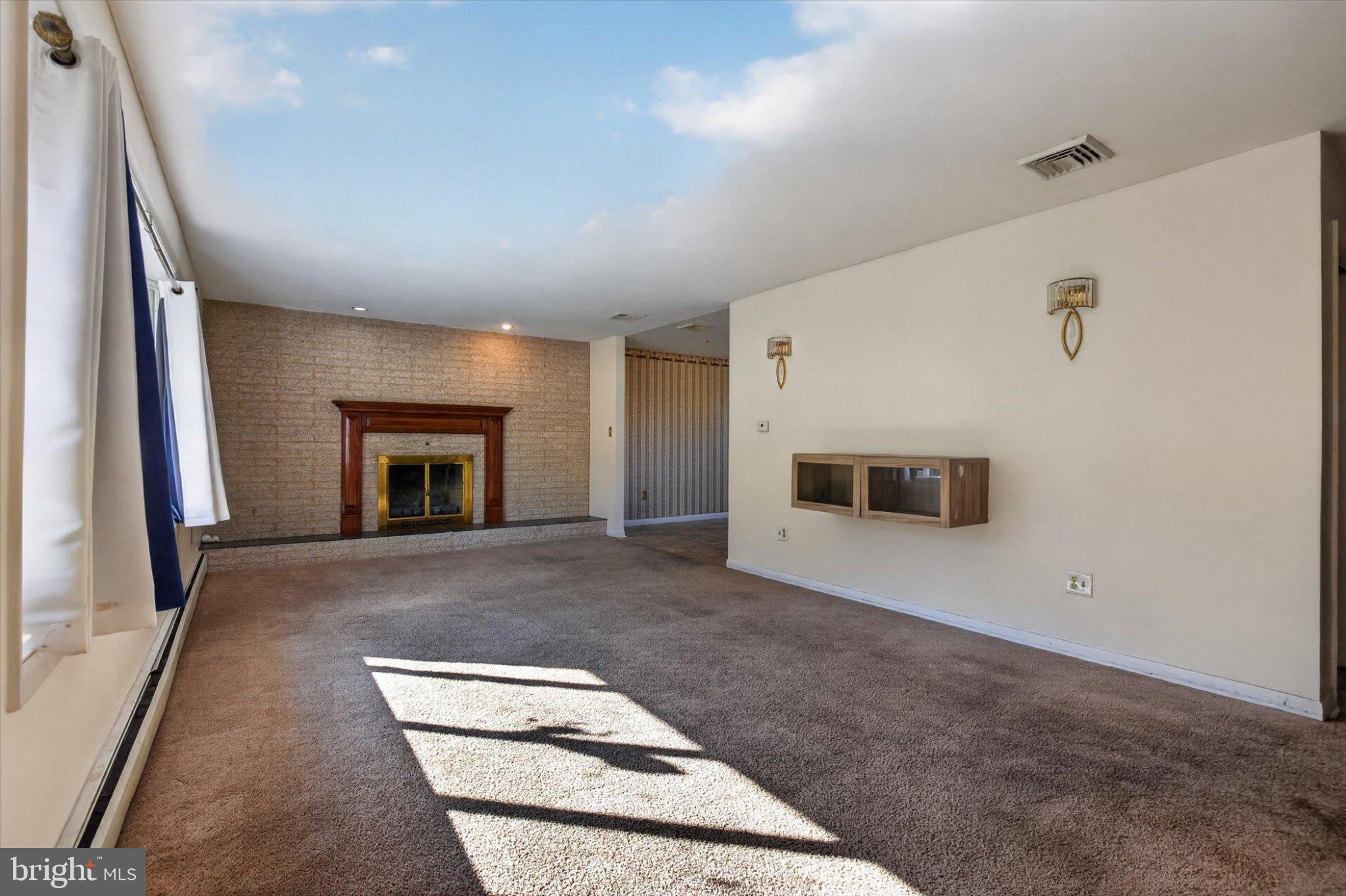 817 S PROGRESS AVENUE