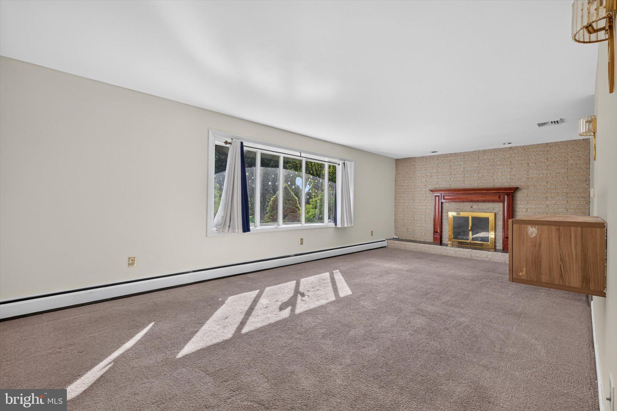 817 S PROGRESS AVENUE