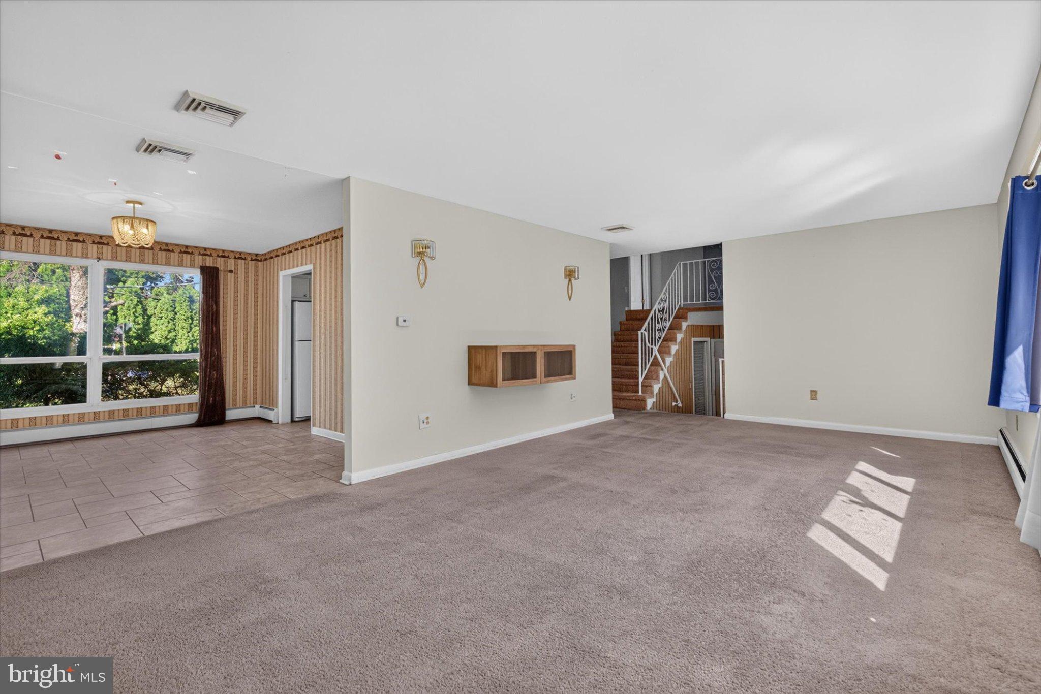 817 S PROGRESS AVENUE