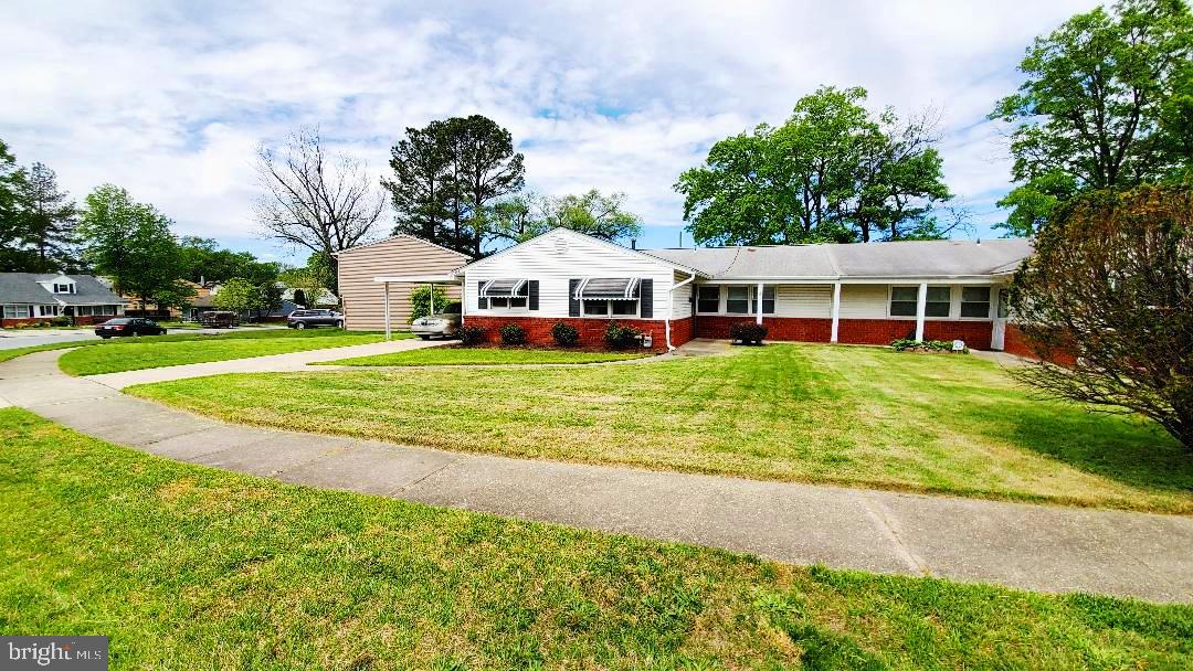 TWIN-SEMI DETACHED 3B/1.5B HOME IN WINDSOR MILL. NICE QUIET NEIGHBORHOOD . ALL THE AMENITIES YOU NEED INCLUDING A NICE PATIO IN THE REAR. LOOKING FOR QUALIFIED APPLICANTS WITH GREAT CREDIT AND 3.5 TIMES THE RENT IN INCOME.