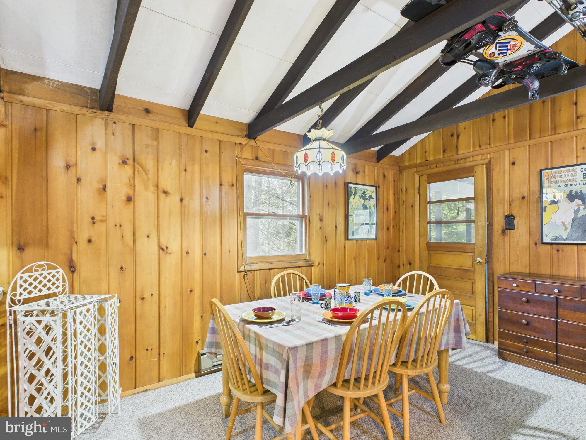 ARROWHEAD LAKE - Residential