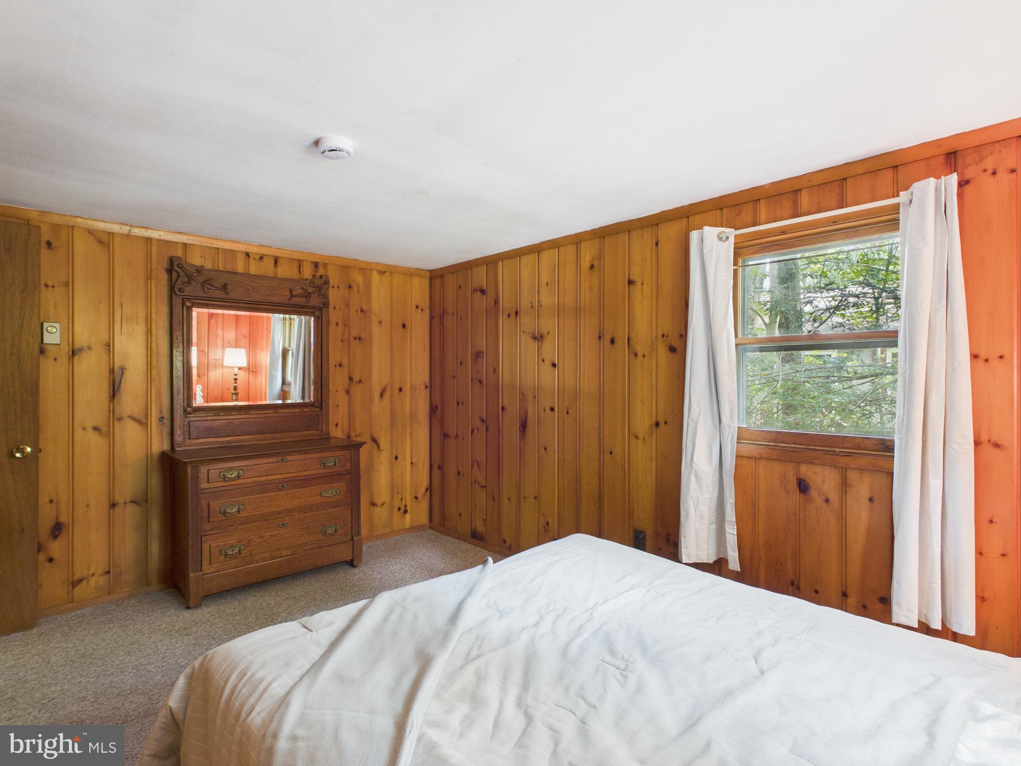 ARROWHEAD LAKE - Residential