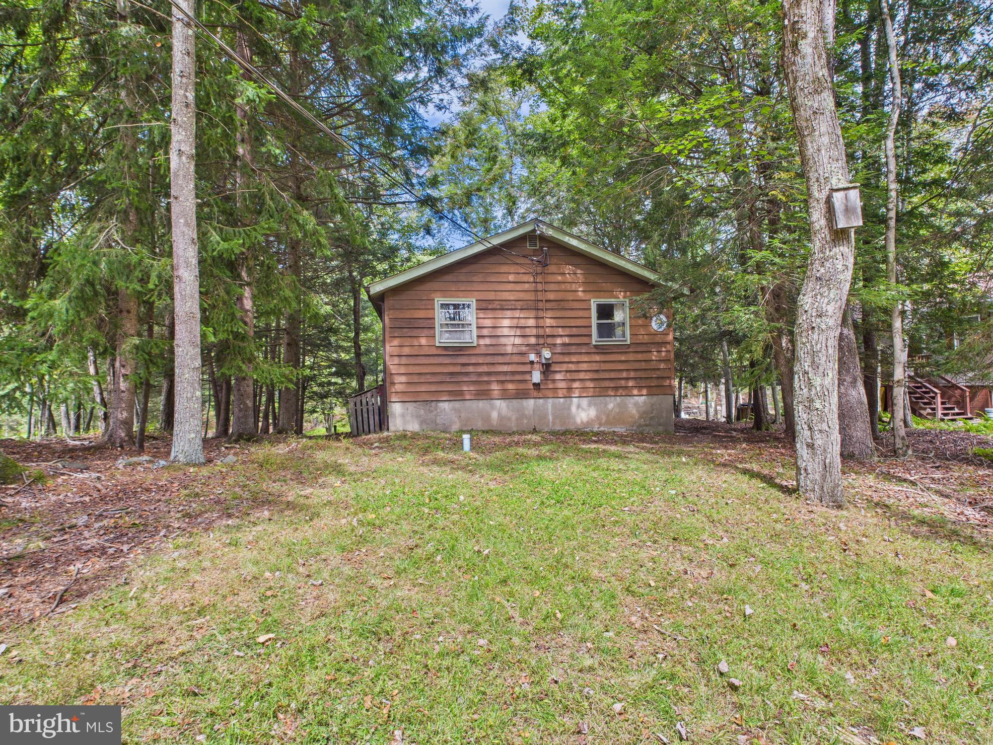 ARROWHEAD LAKE - Residential