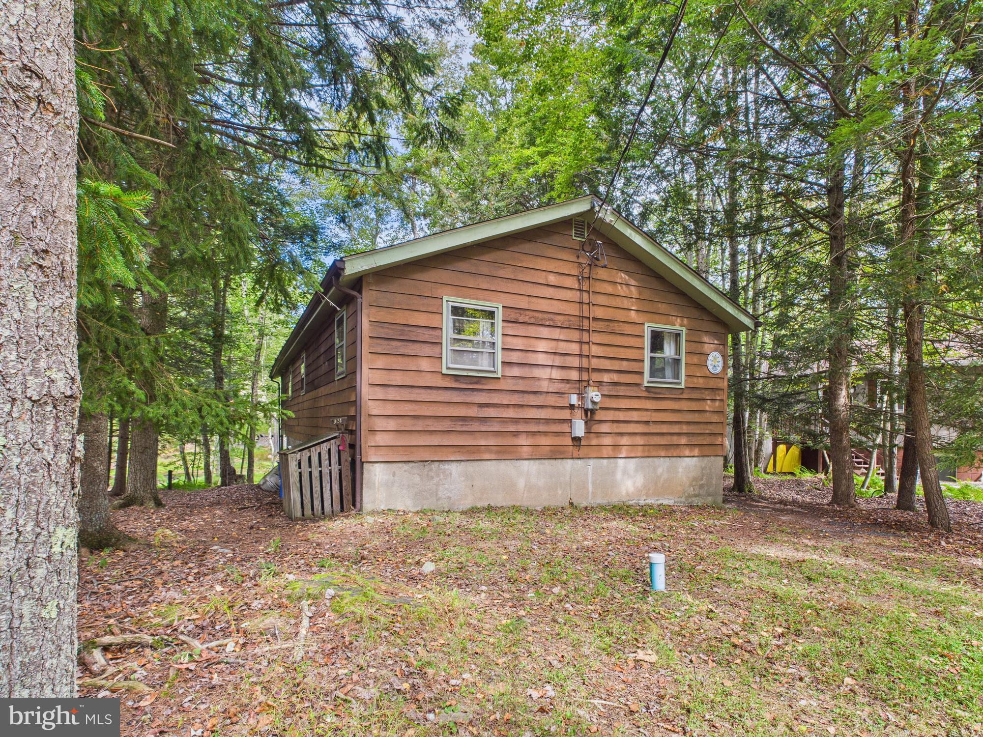 ARROWHEAD LAKE - Residential