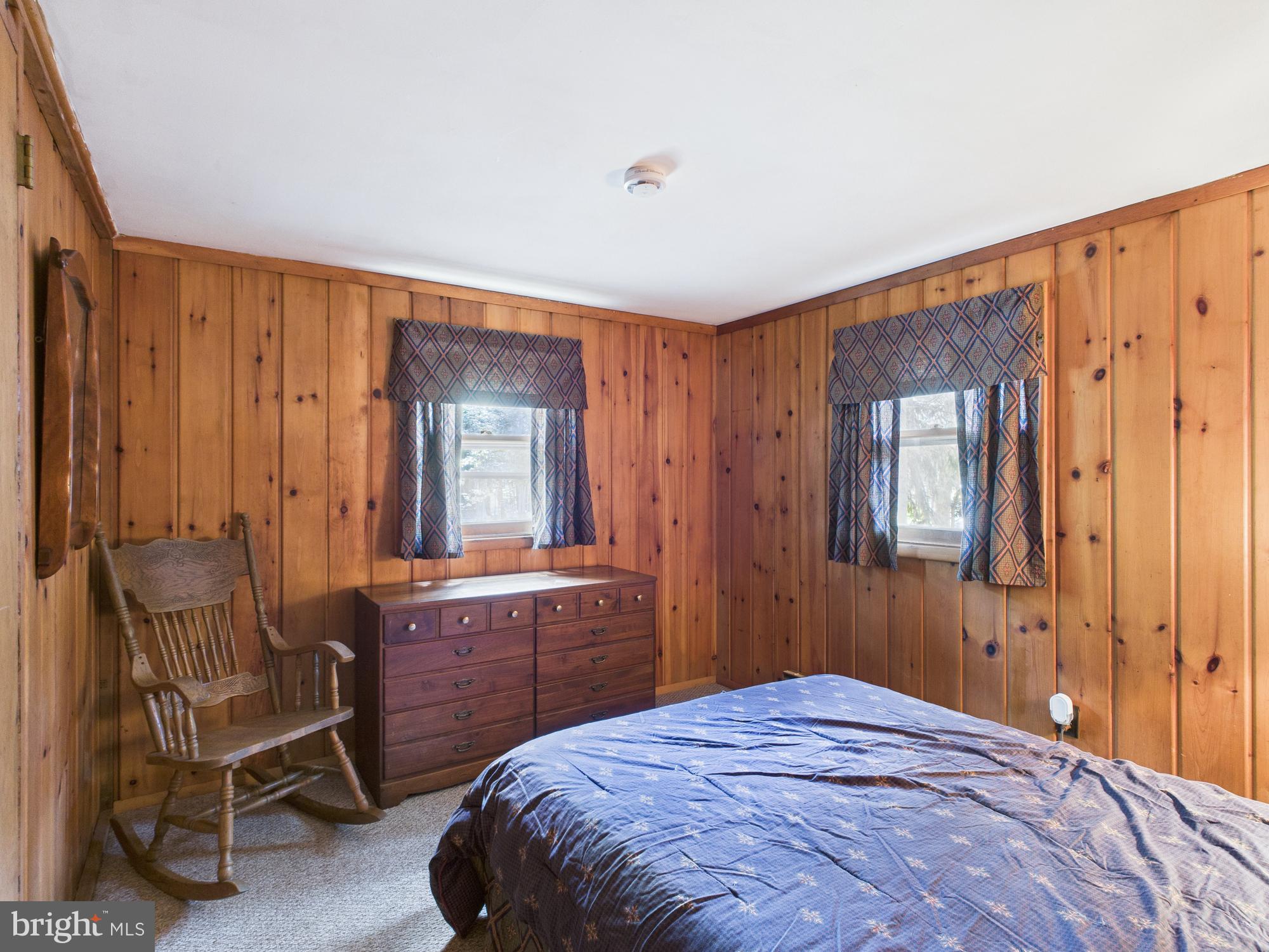 ARROWHEAD LAKE - Residential