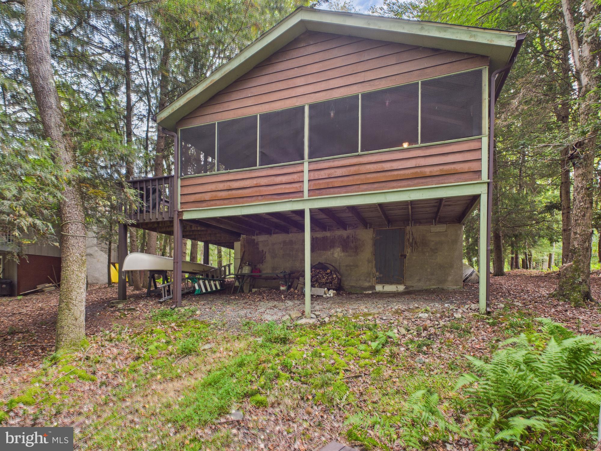 ARROWHEAD LAKE - Residential