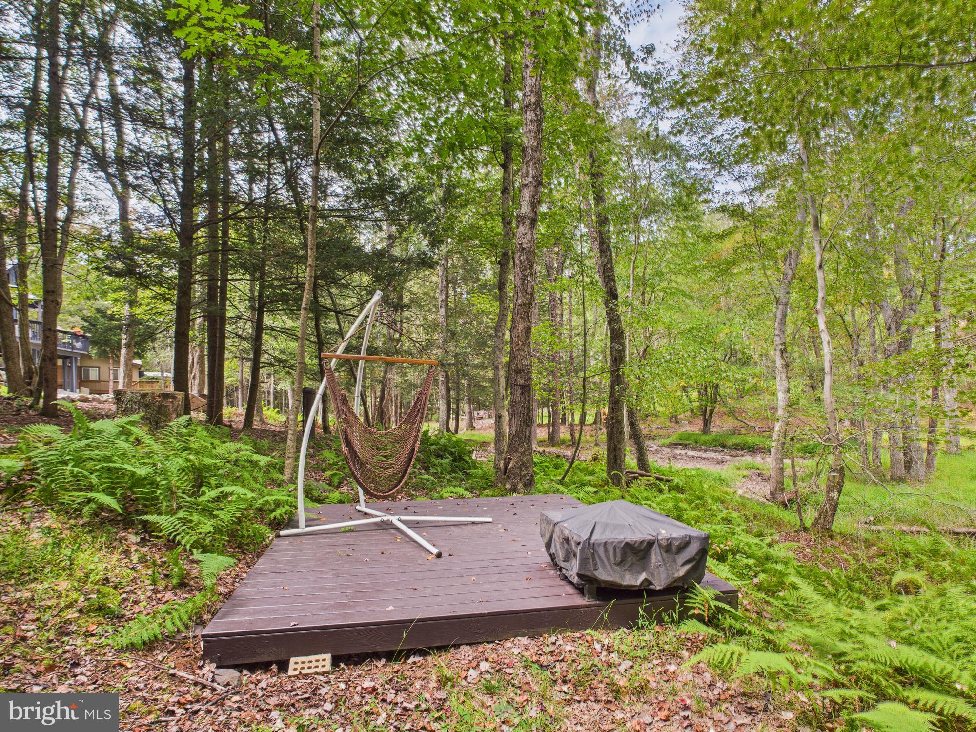 ARROWHEAD LAKE - Residential