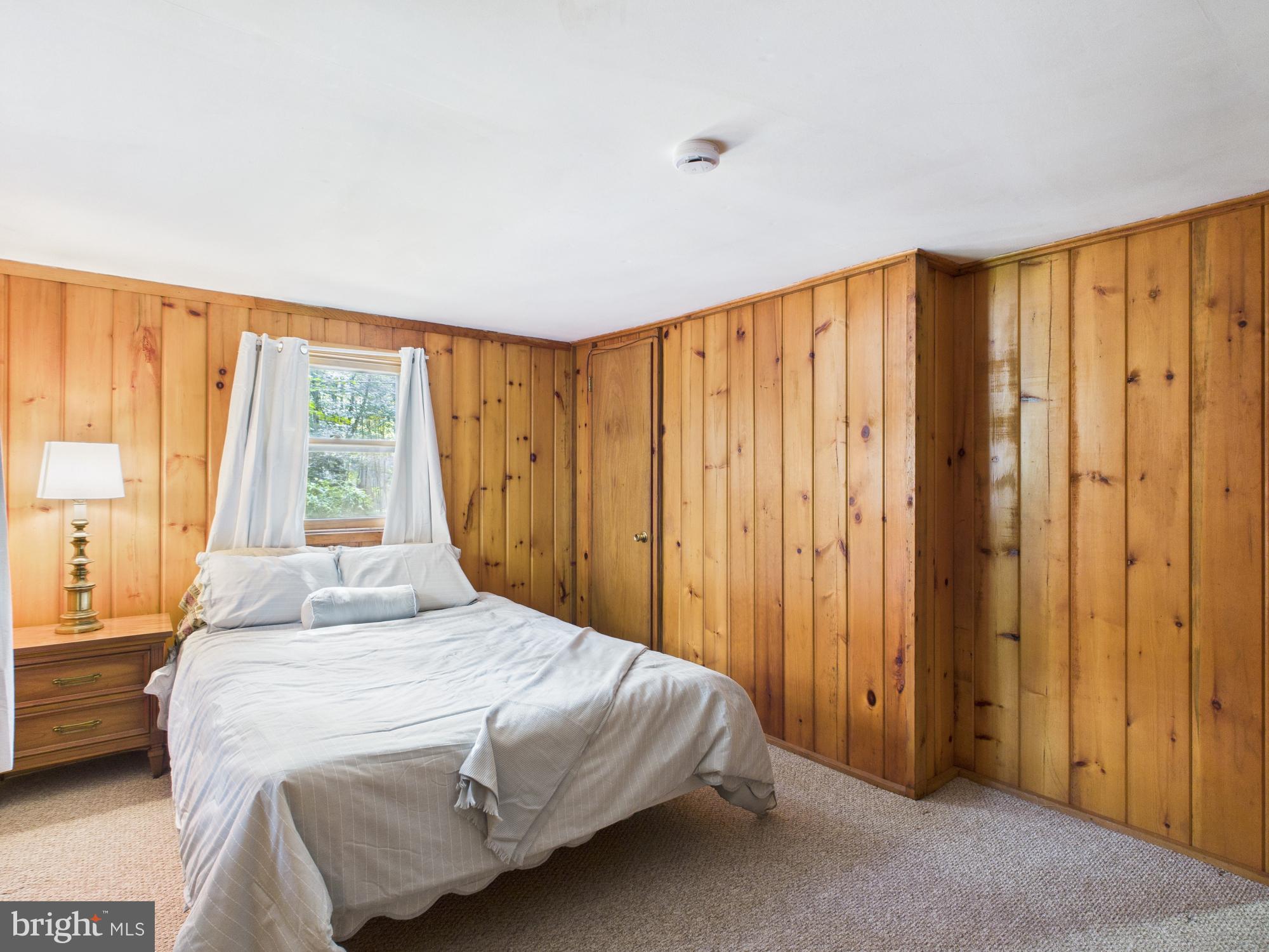 ARROWHEAD LAKE - Residential