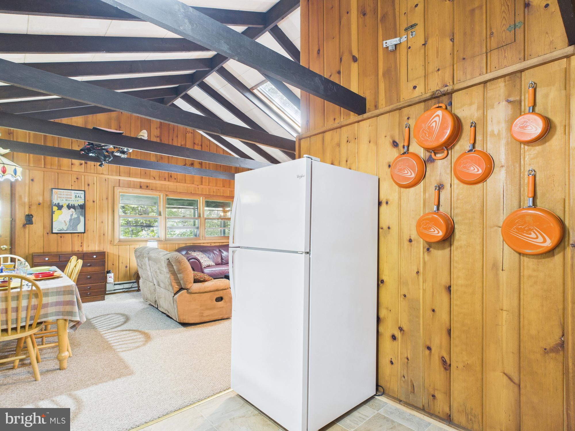 ARROWHEAD LAKE - Residential