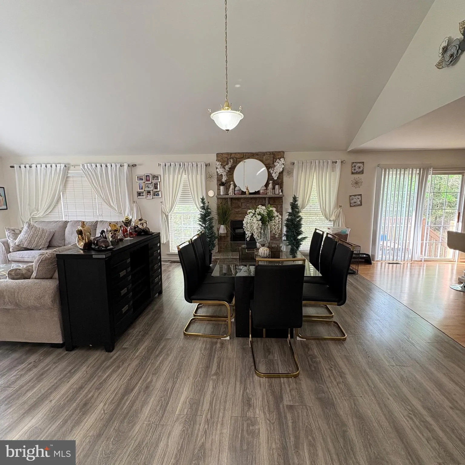 Ruther Glen, Virginia 22546, United States, 4 Bedrooms Bedrooms, ,2 BathroomsBathrooms,Residential,Pending,117297