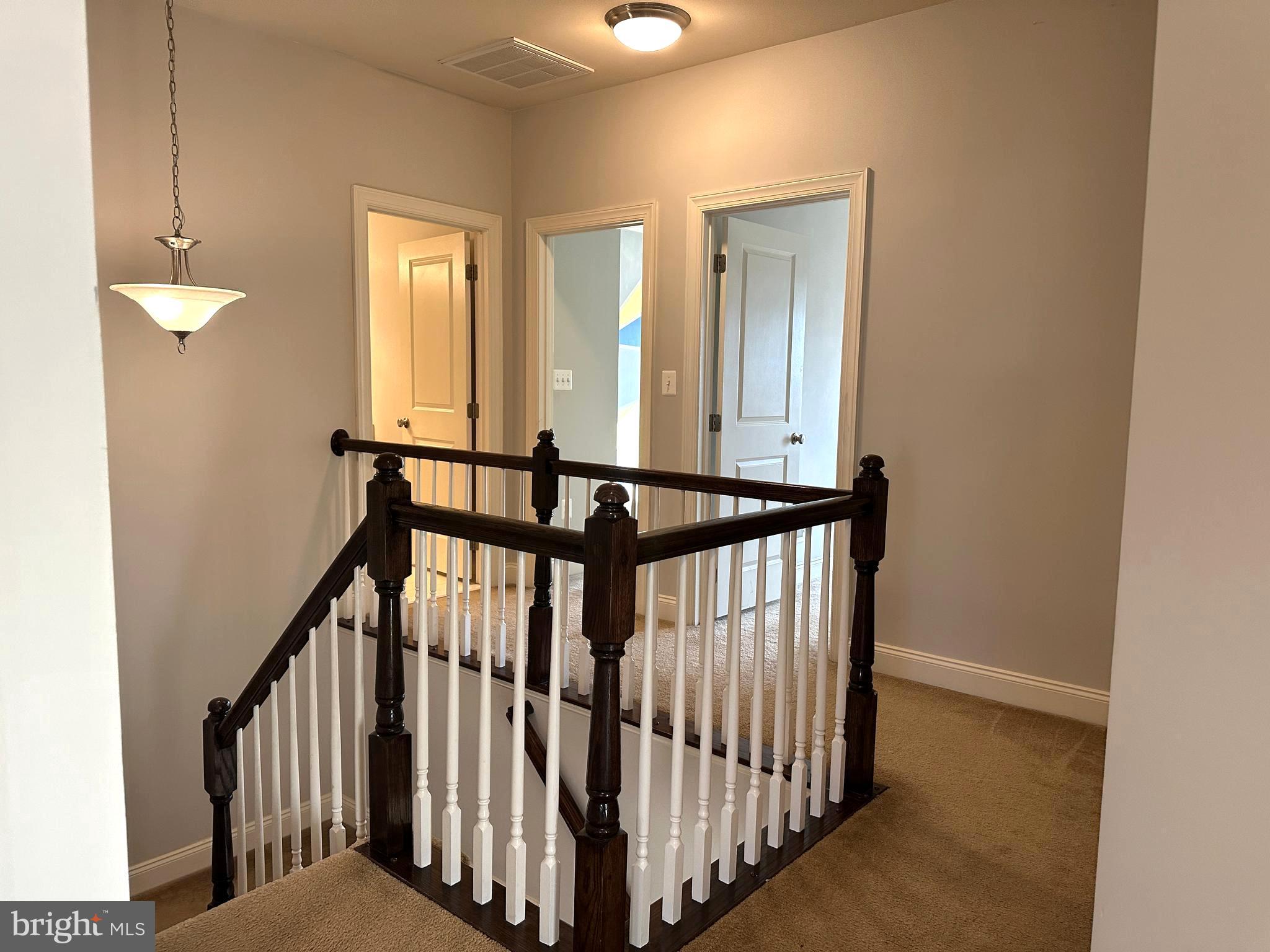 LOUDOUN VALLEY ESTATES 2 - Residential Lease