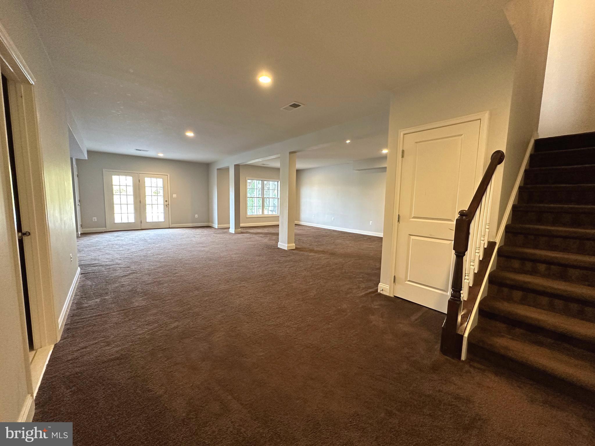 LOUDOUN VALLEY ESTATES 2 - Residential Lease