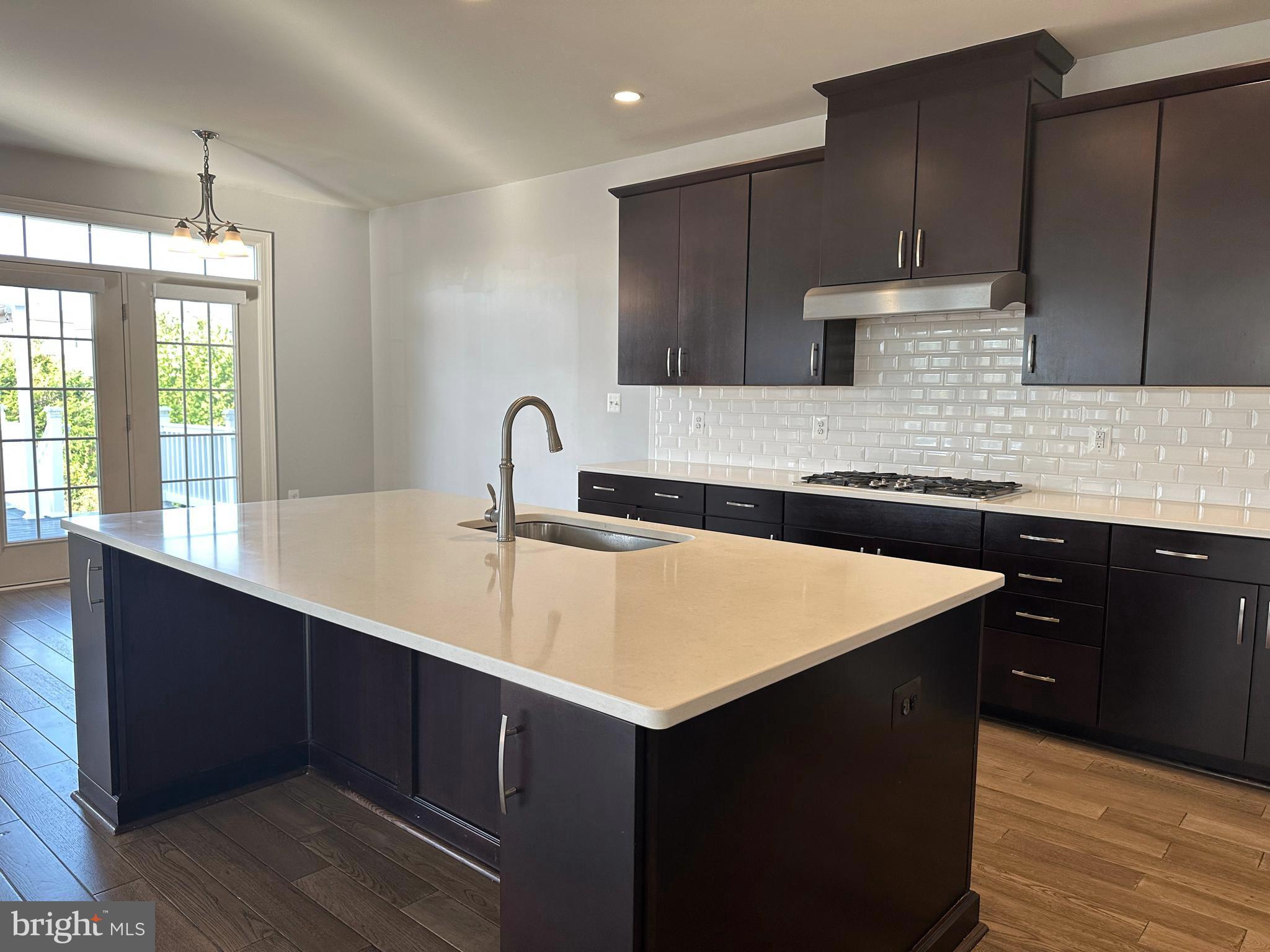 LOUDOUN VALLEY ESTATES 2 - Residential Lease