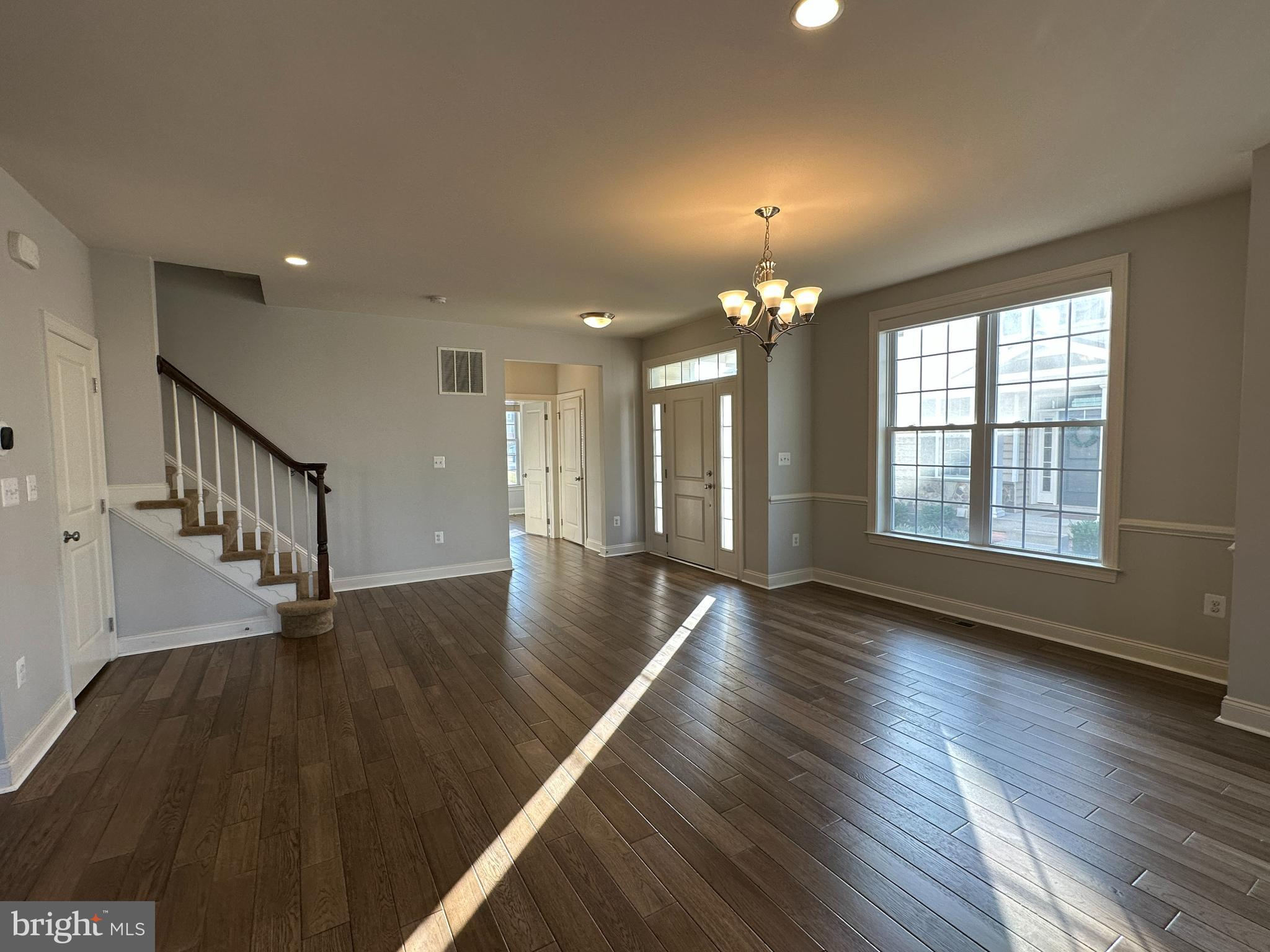 LOUDOUN VALLEY ESTATES 2 - Residential Lease