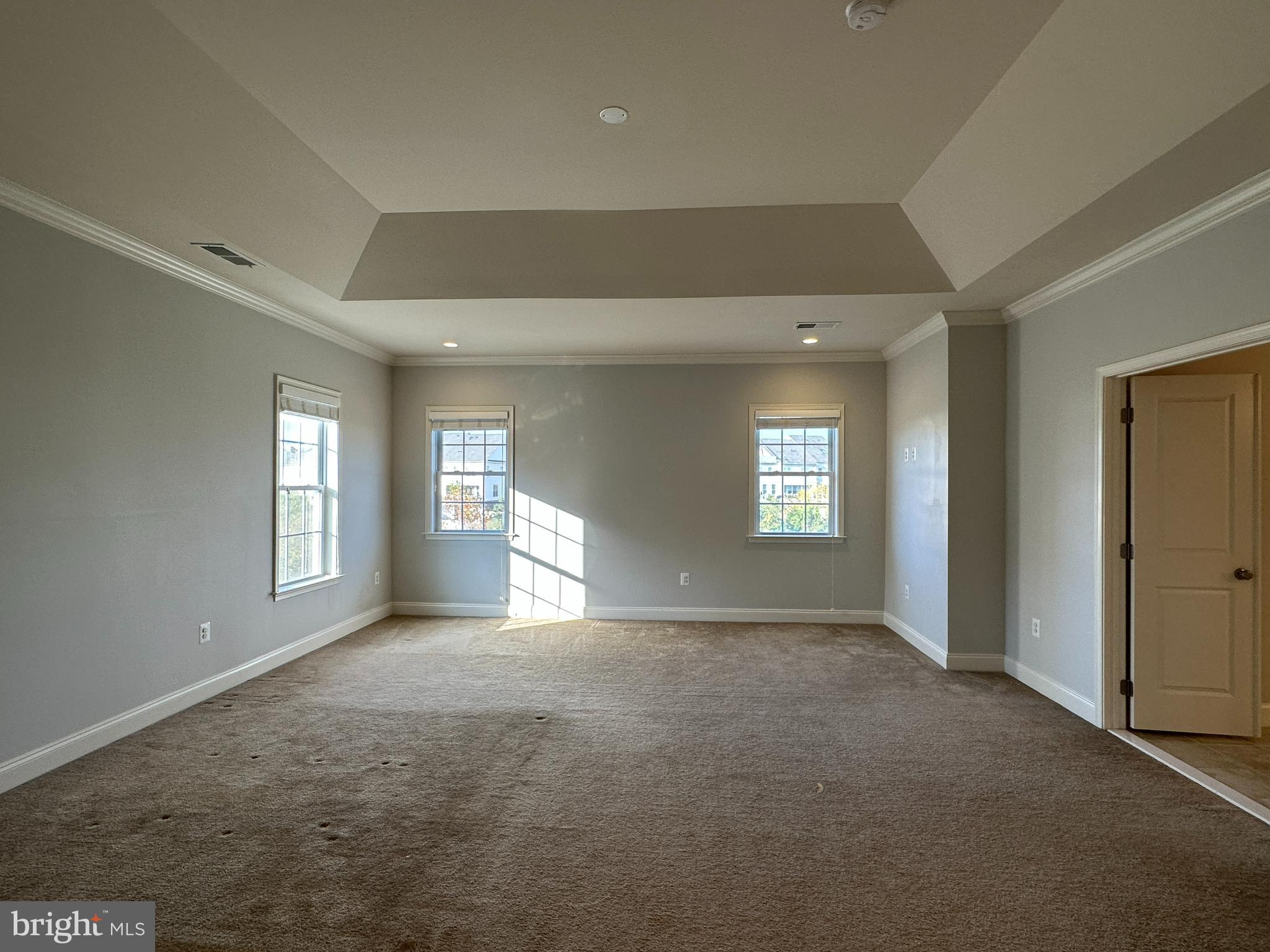 LOUDOUN VALLEY ESTATES 2 - Residential Lease