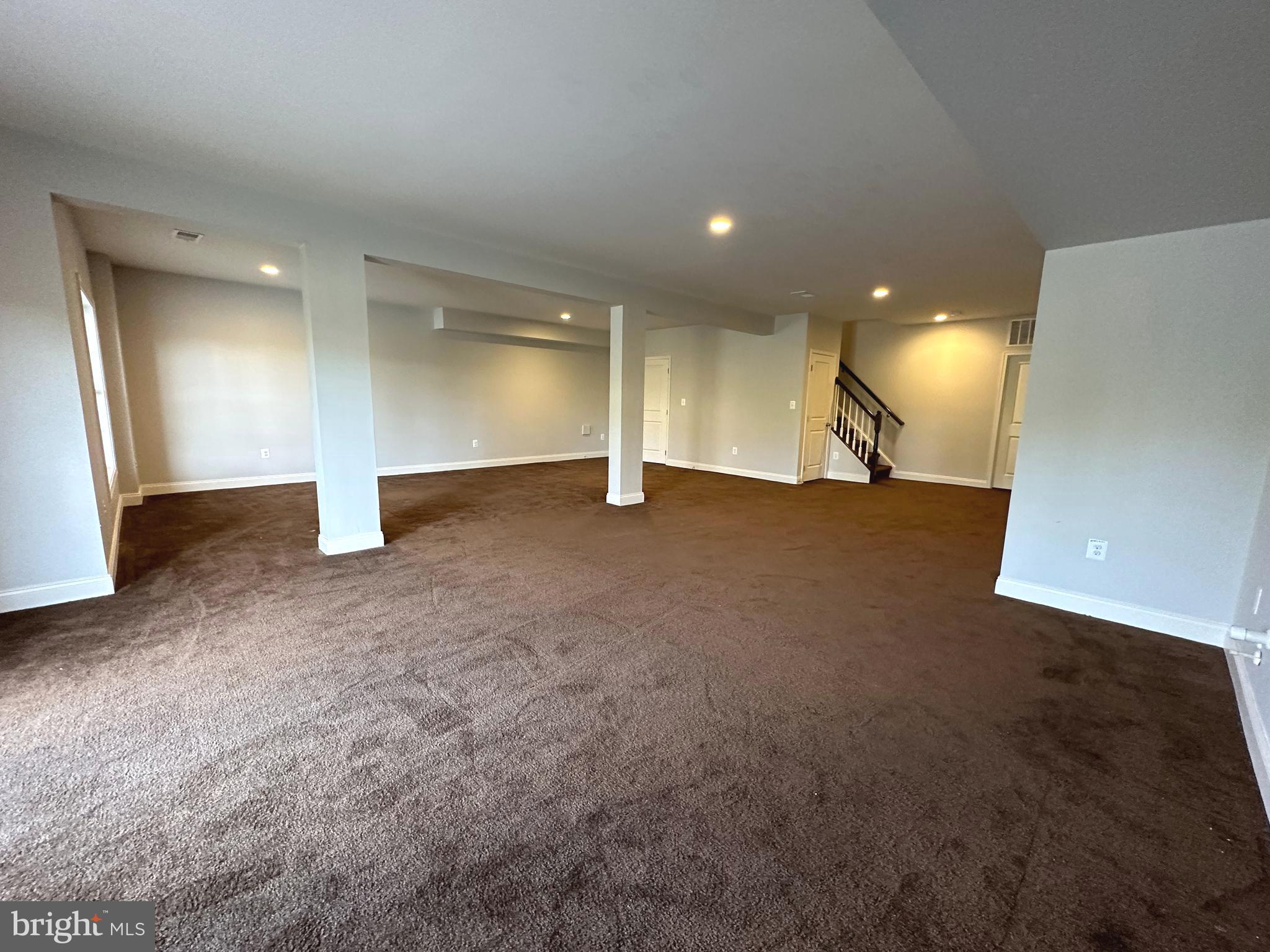 LOUDOUN VALLEY ESTATES 2 - Residential Lease