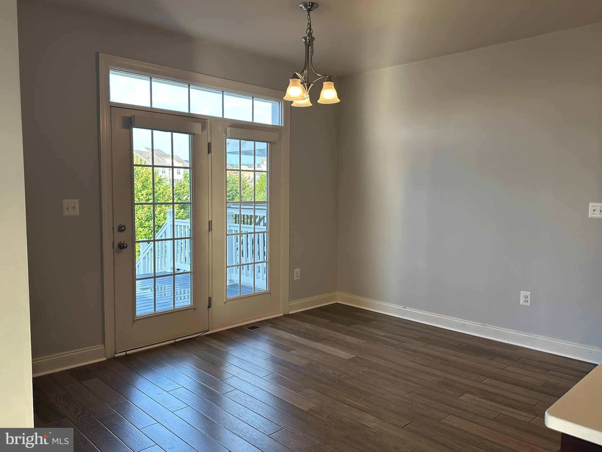 LOUDOUN VALLEY ESTATES 2 - Residential Lease