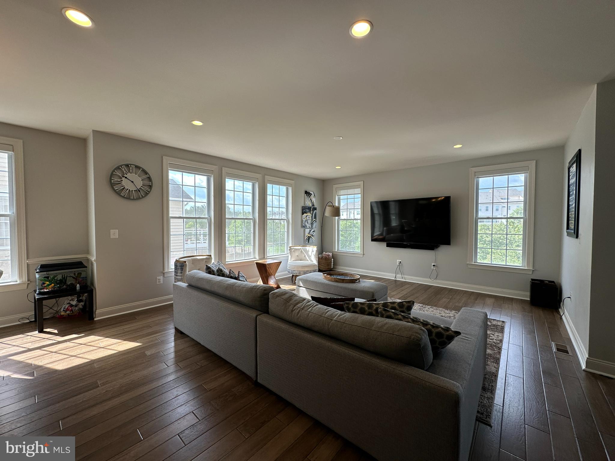 LOUDOUN VALLEY ESTATES 2 - Residential Lease