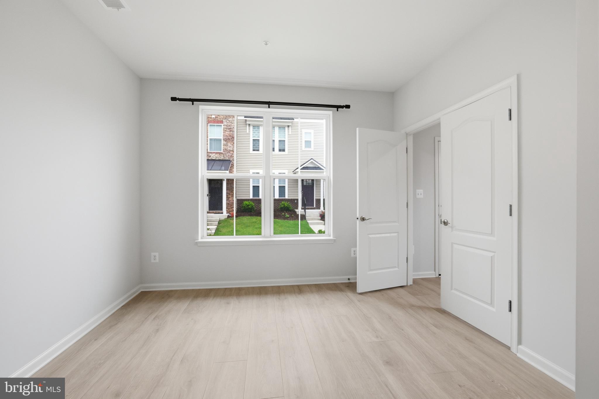 LONG GATE - Residential