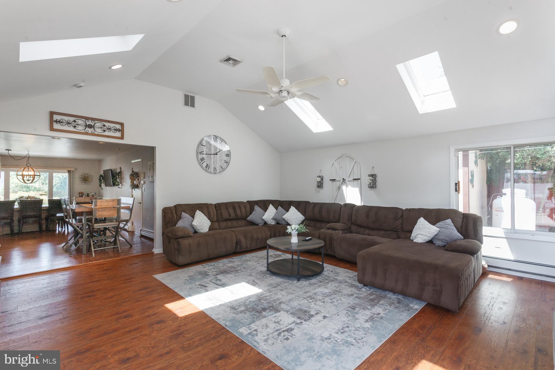 QUINCY HOLLOW - Residential