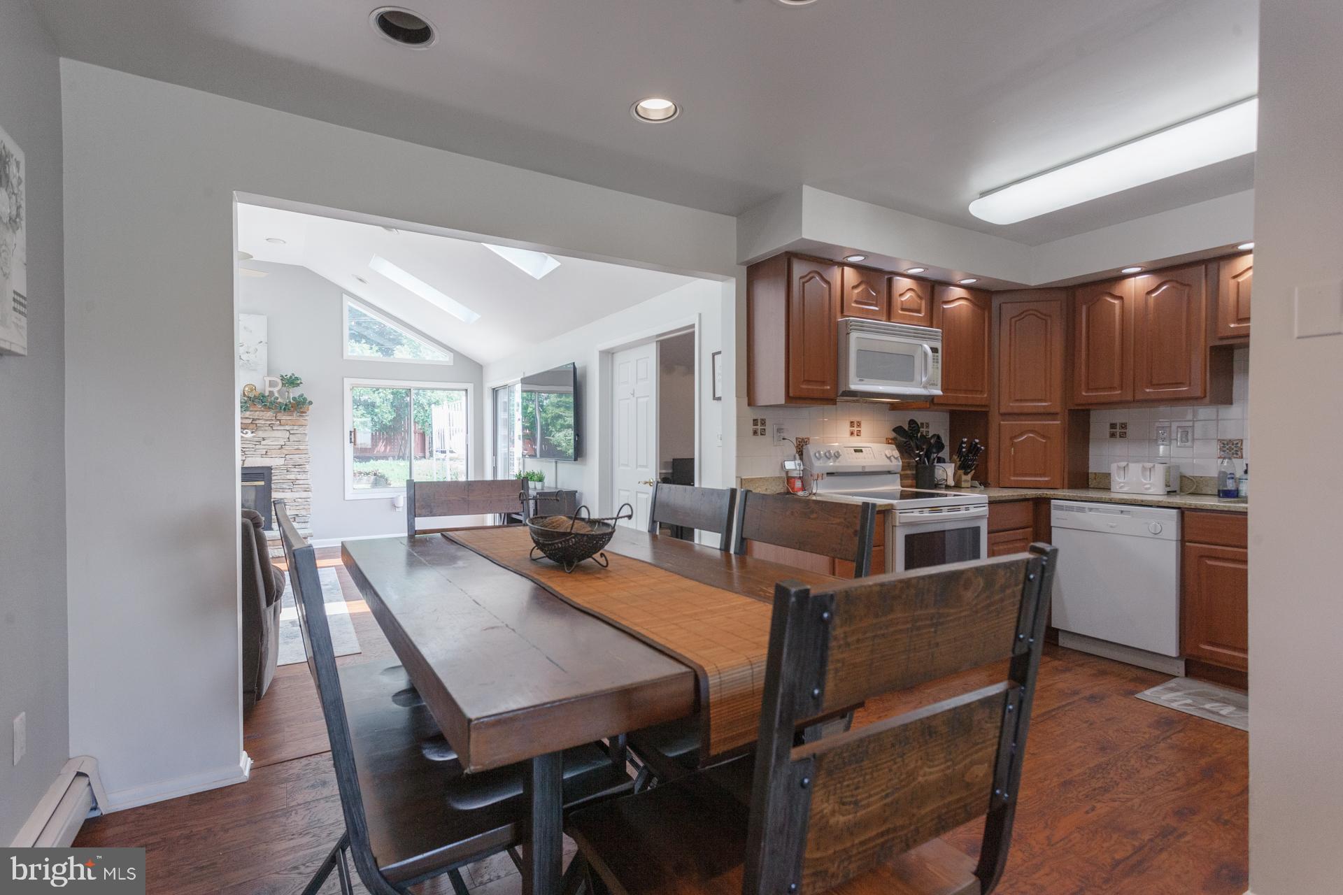 QUINCY HOLLOW - Residential