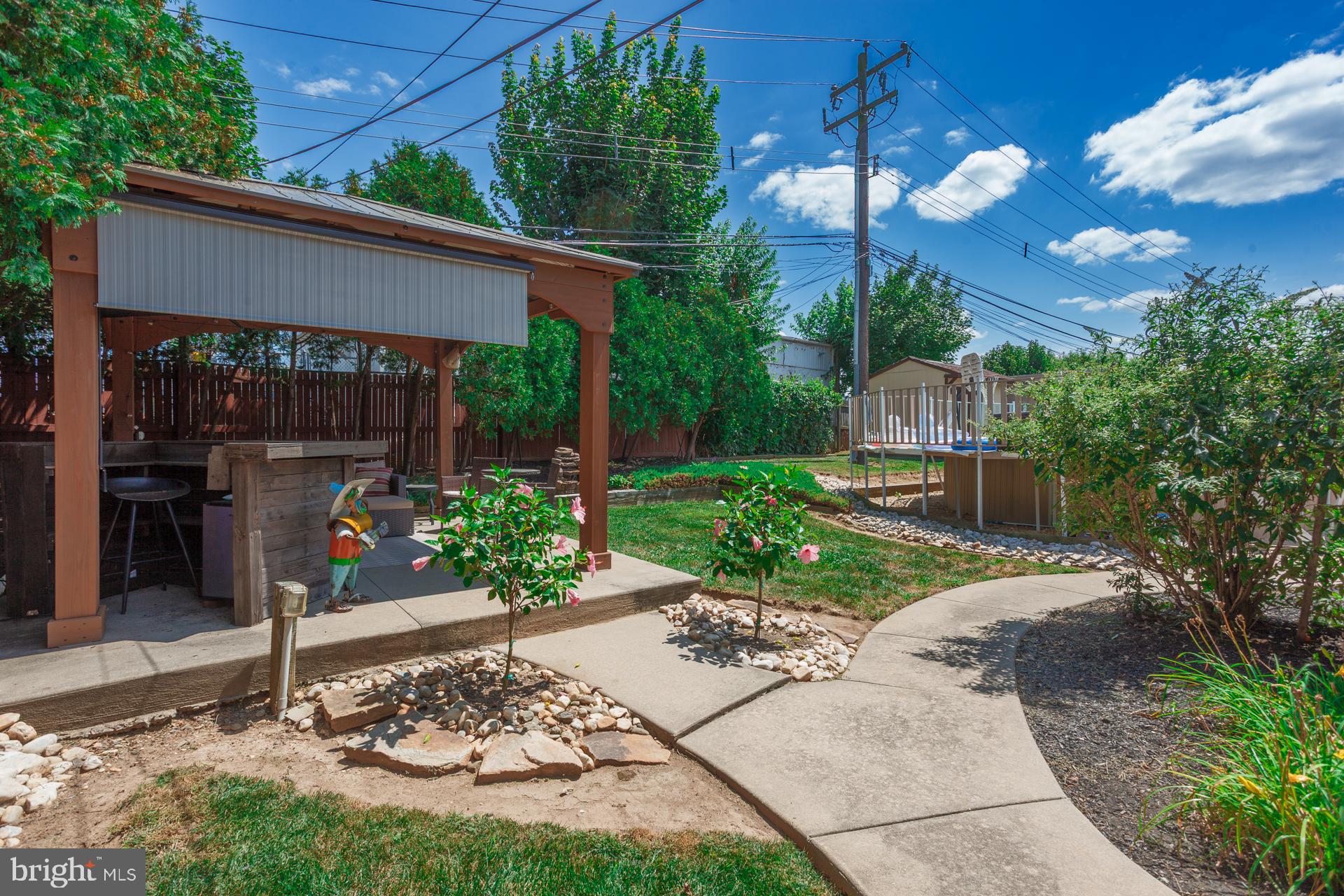 QUINCY HOLLOW - Residential