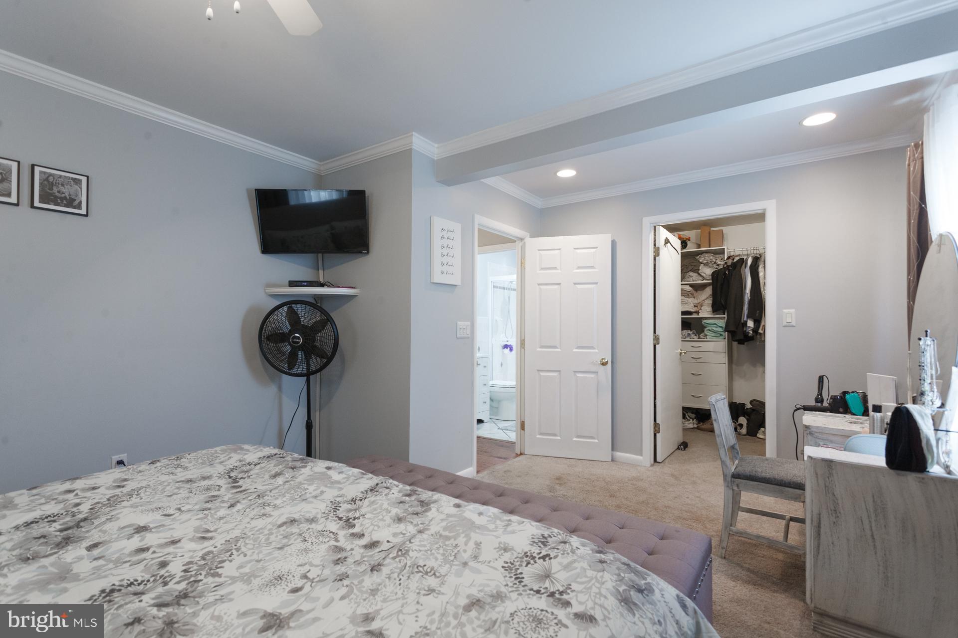 QUINCY HOLLOW - Residential