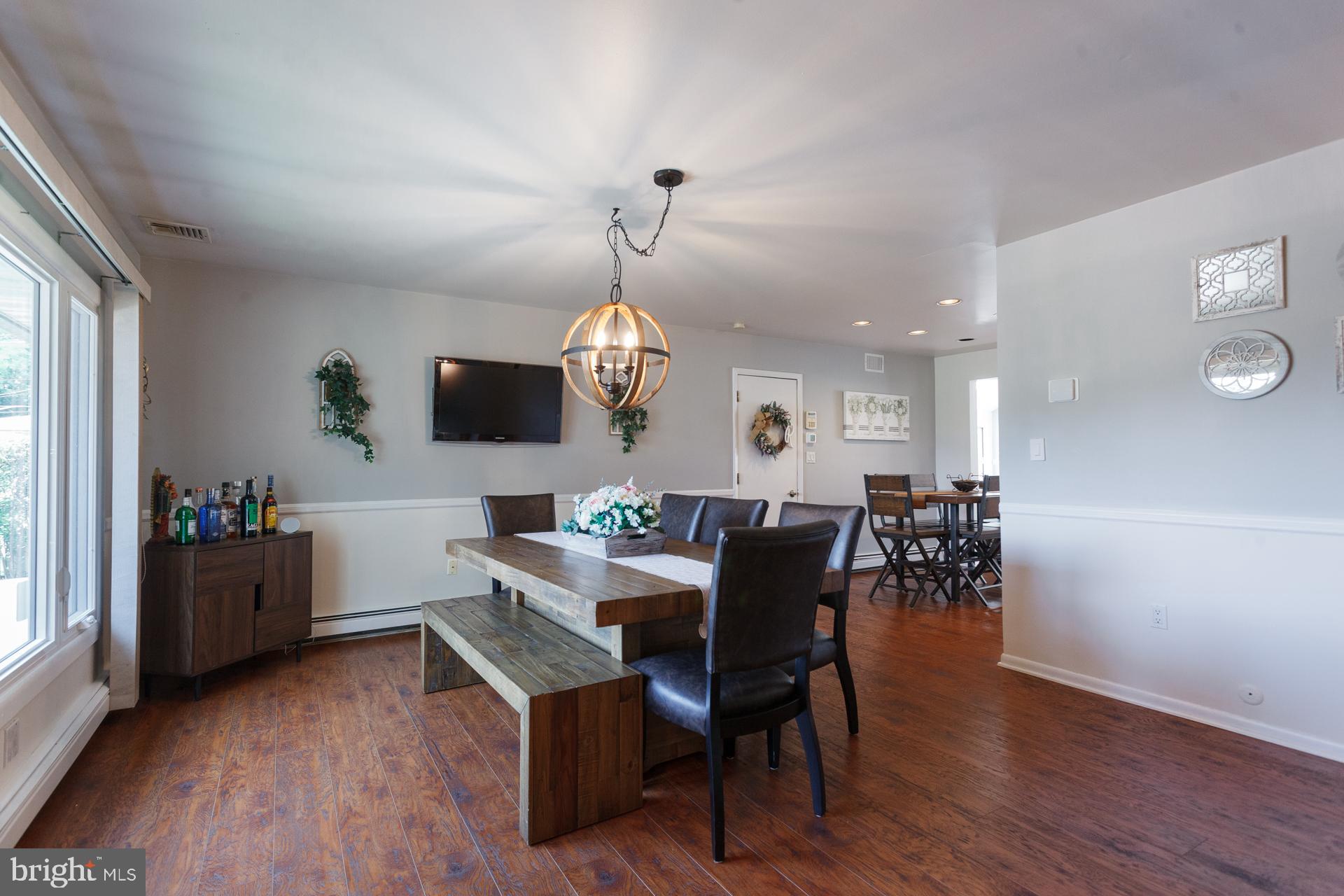 QUINCY HOLLOW - Residential