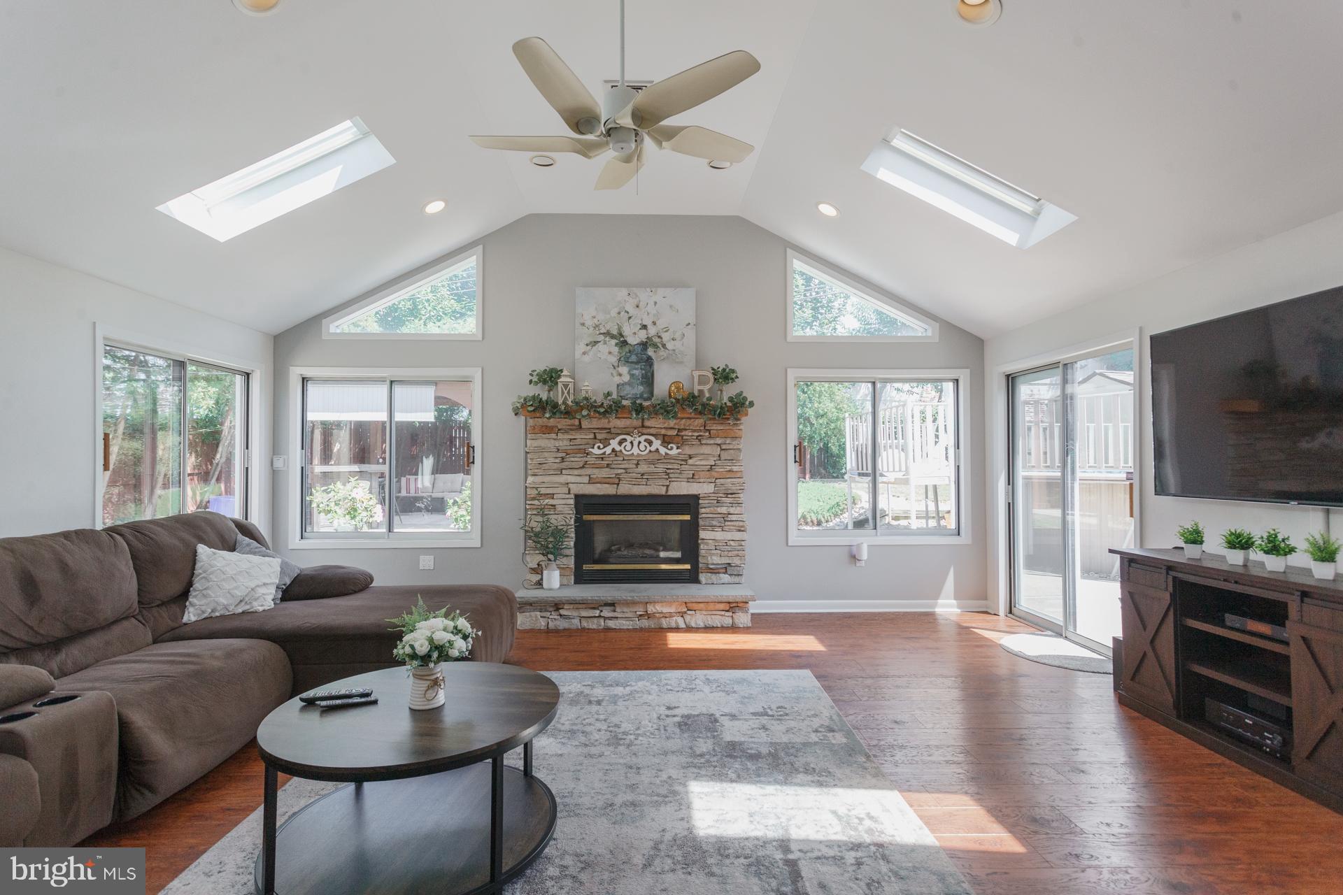 QUINCY HOLLOW - Residential