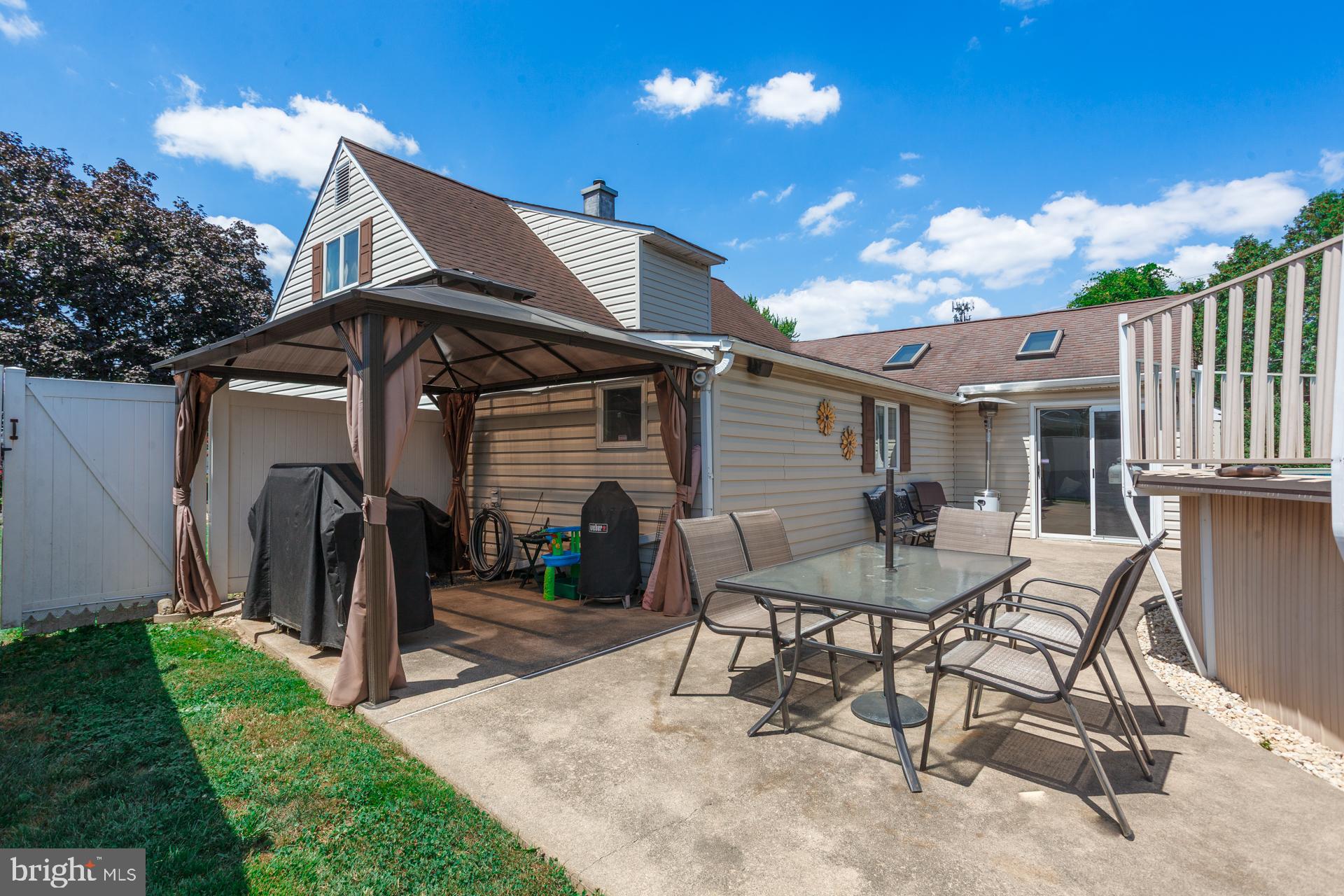 QUINCY HOLLOW - Residential