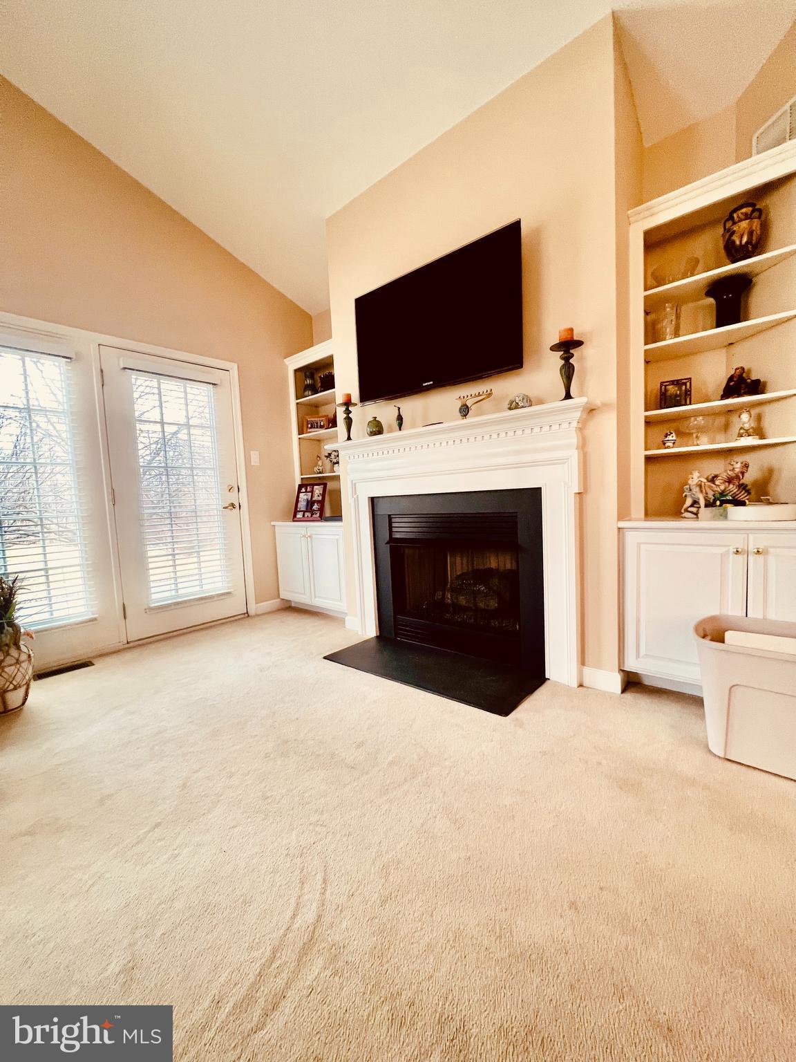 FLOWERS MILL - Residential