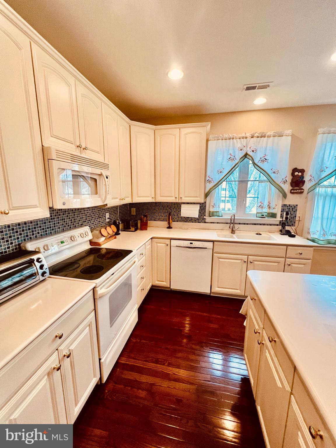 FLOWERS MILL - Residential