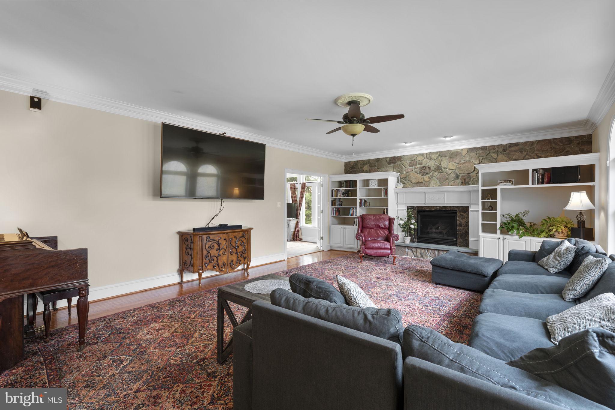 DAMASCUS OUTSIDE - Residential