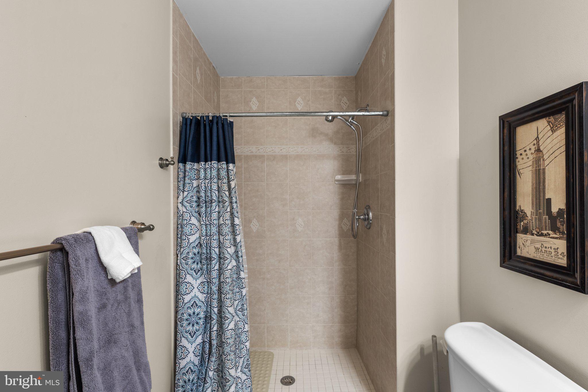 DAMASCUS OUTSIDE - Residential