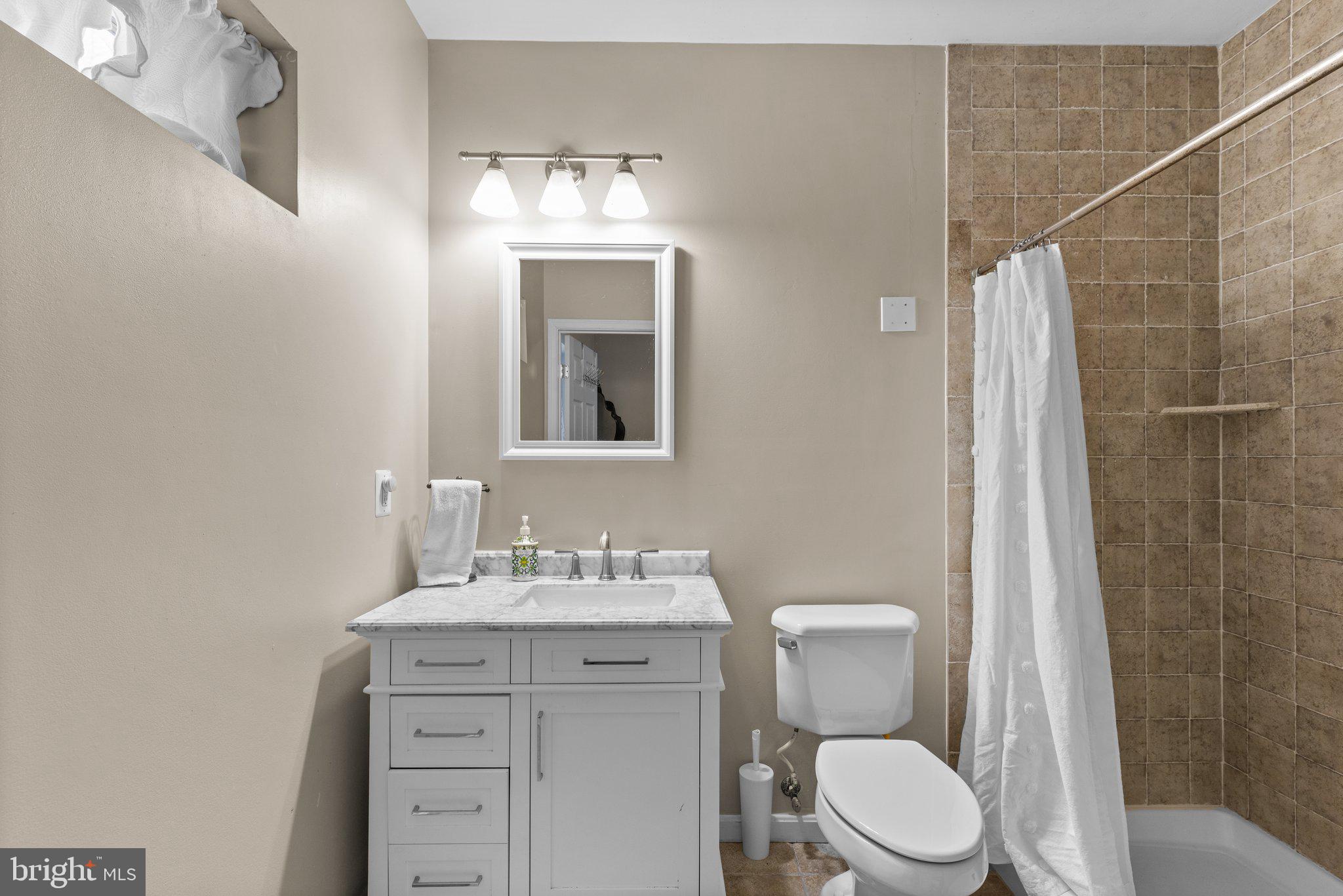 DAMASCUS OUTSIDE - Residential