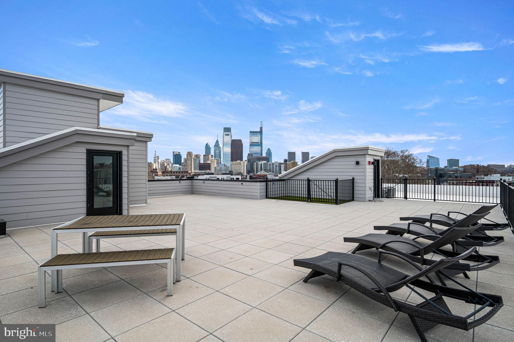 FAIRMOUNT - Residential