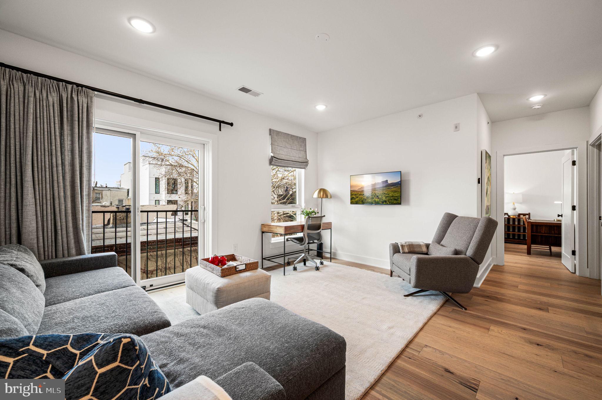 FAIRMOUNT - Residential