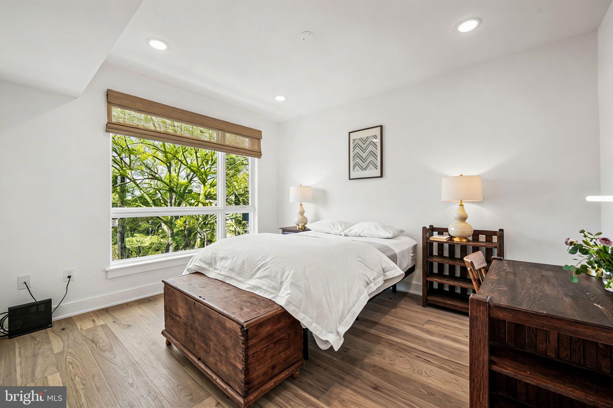 FAIRMOUNT - Residential