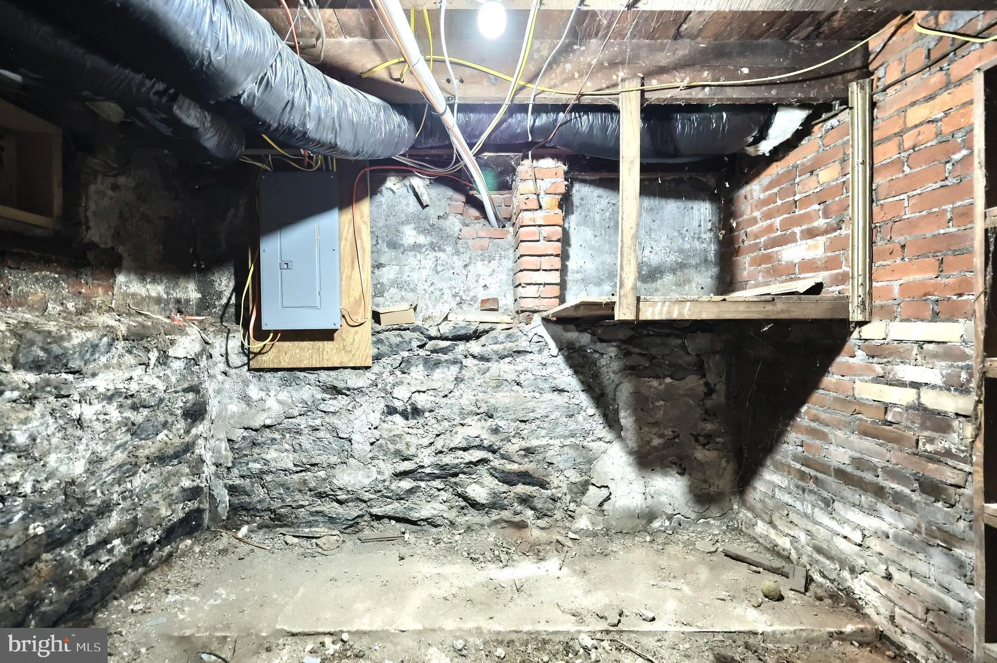 York, Pennsylvania 17403, United States, 4 Bedrooms Bedrooms, ,2 BathroomsBathrooms,Residential,Pending,133707