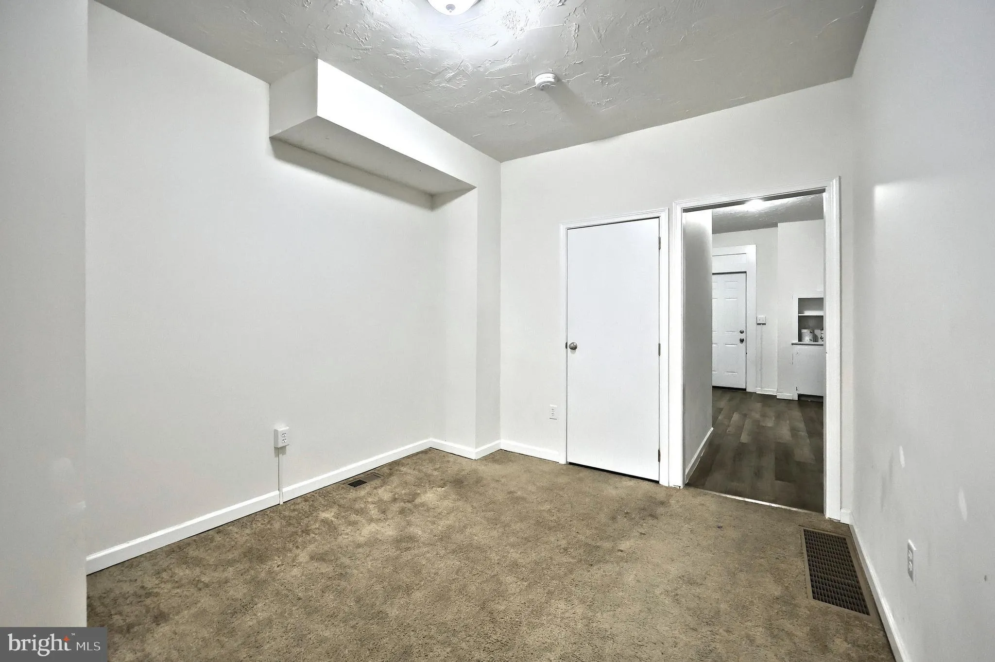 York, Pennsylvania 17403, United States, 4 Bedrooms Bedrooms, ,2 BathroomsBathrooms,Residential,Pending,133707