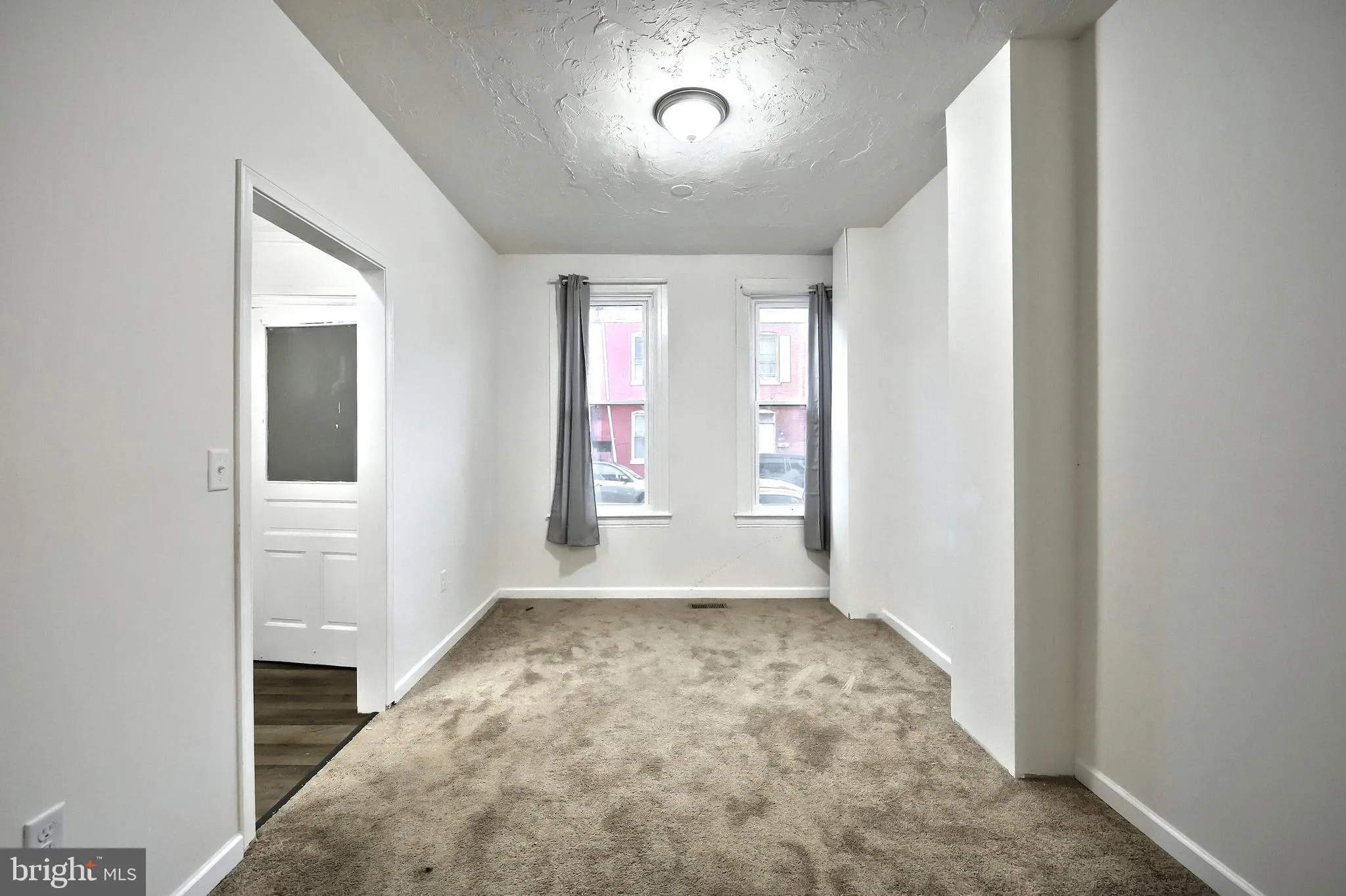 York, Pennsylvania 17403, United States, 4 Bedrooms Bedrooms, ,2 BathroomsBathrooms,Residential,Pending,133707