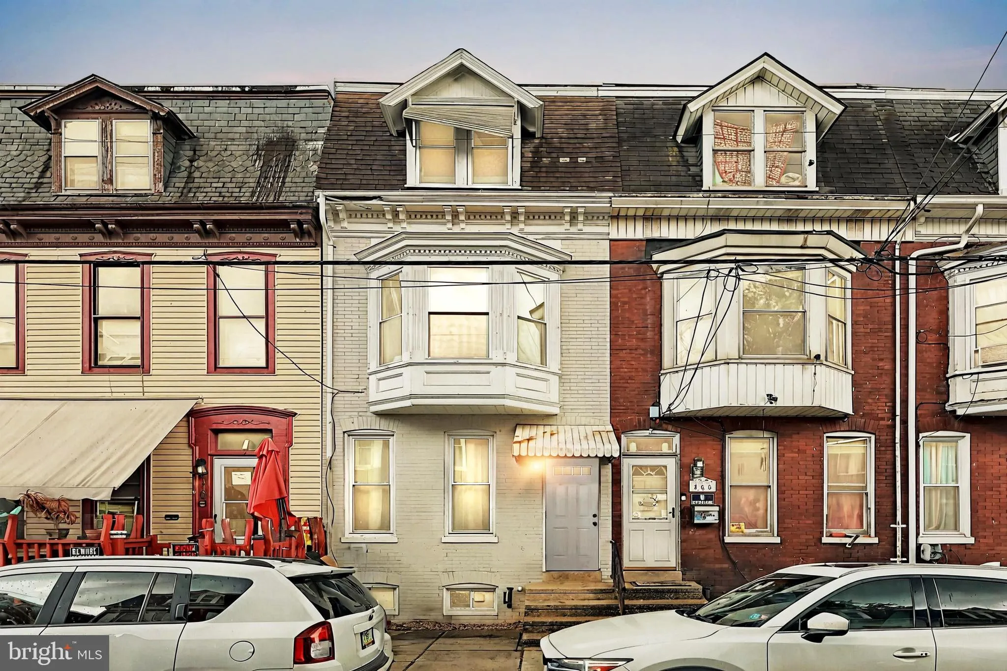 York, Pennsylvania 17403, United States, 4 Bedrooms Bedrooms, ,2 BathroomsBathrooms,Residential,Pending,133707