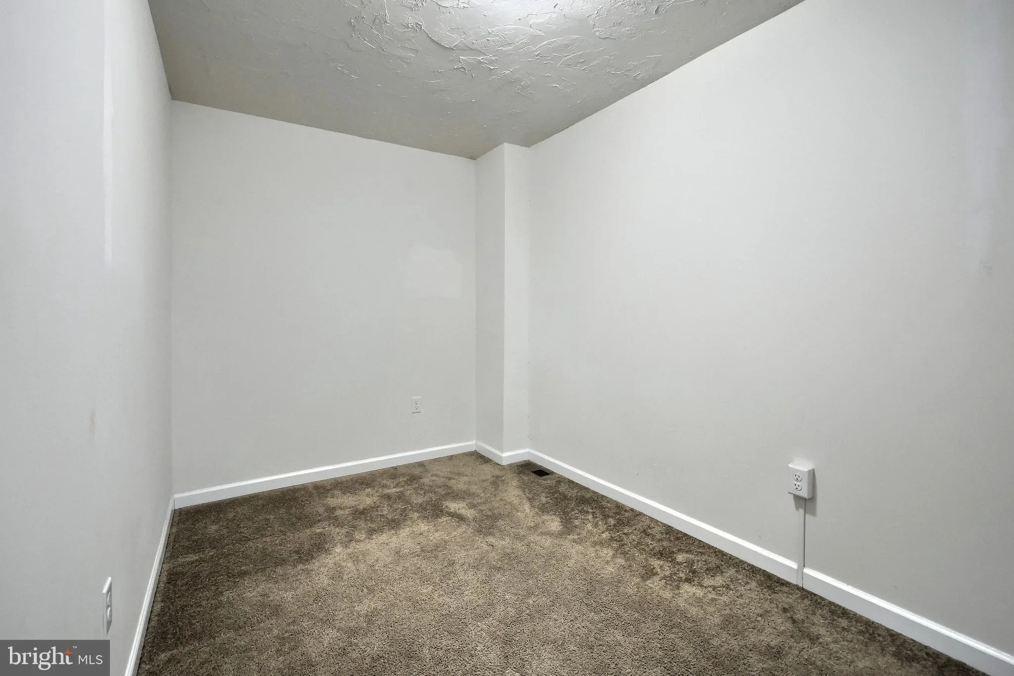 York, Pennsylvania 17403, United States, 4 Bedrooms Bedrooms, ,2 BathroomsBathrooms,Residential,Pending,133707