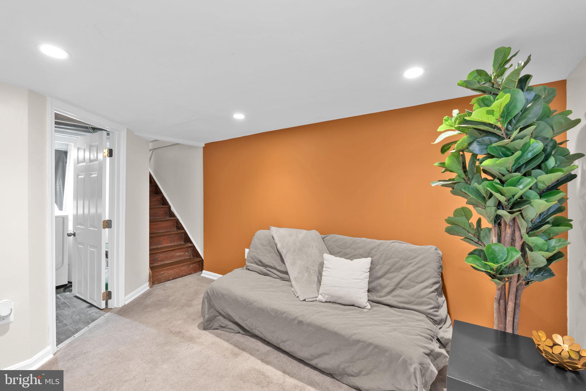 RIVERSIDE - Residential