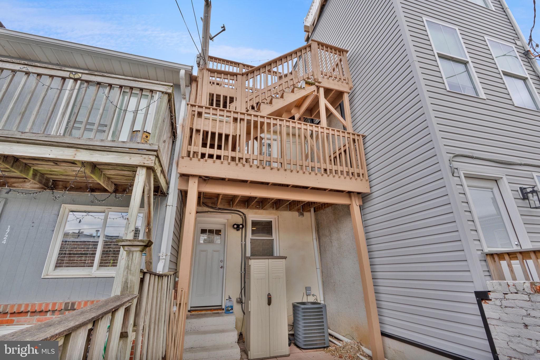 RIVERSIDE - Residential