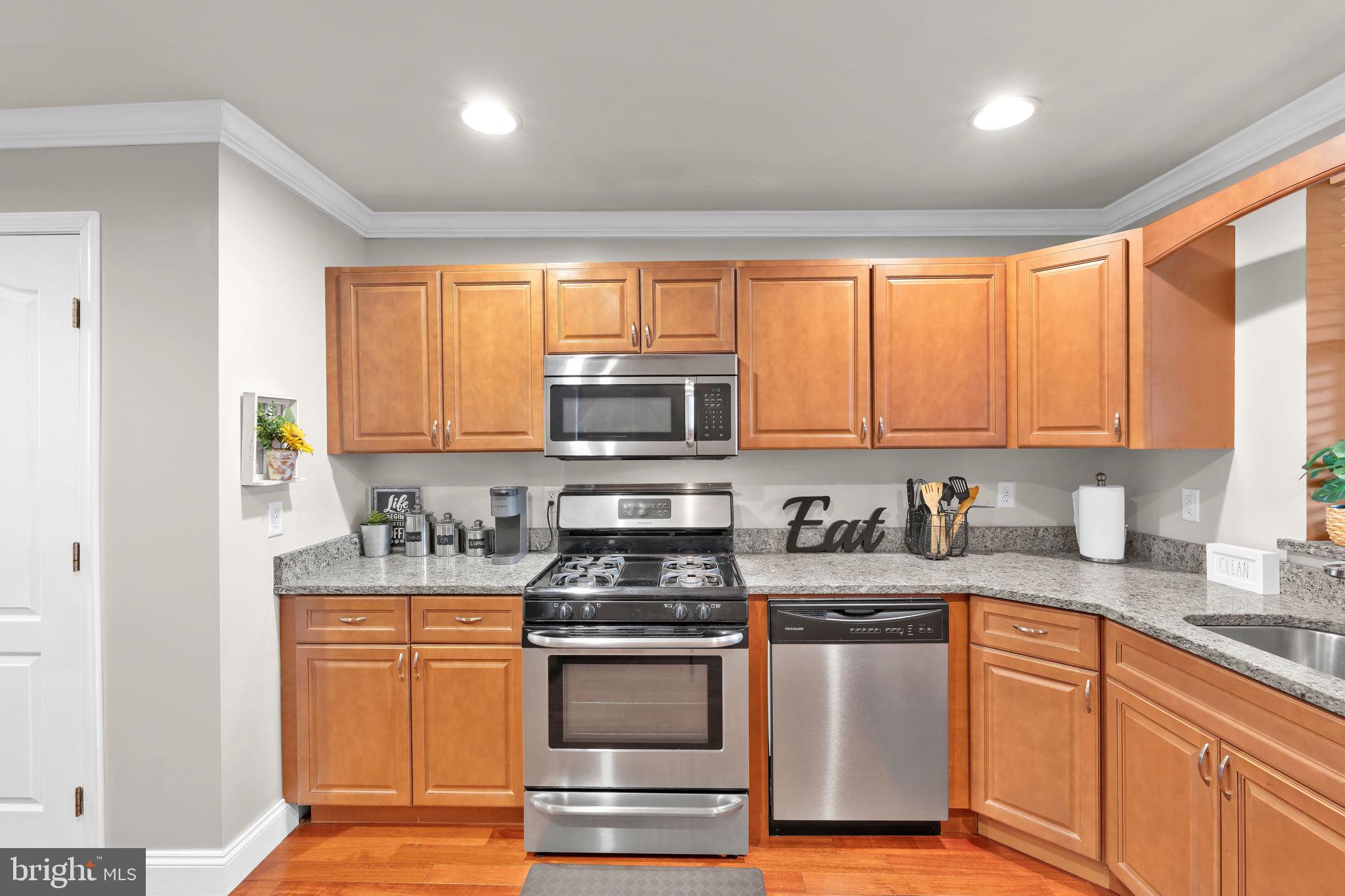 RIVERSIDE - Residential