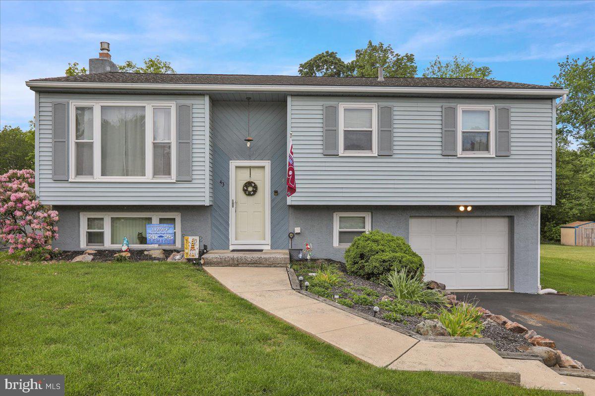 43 CARRIAGE CIRCLE