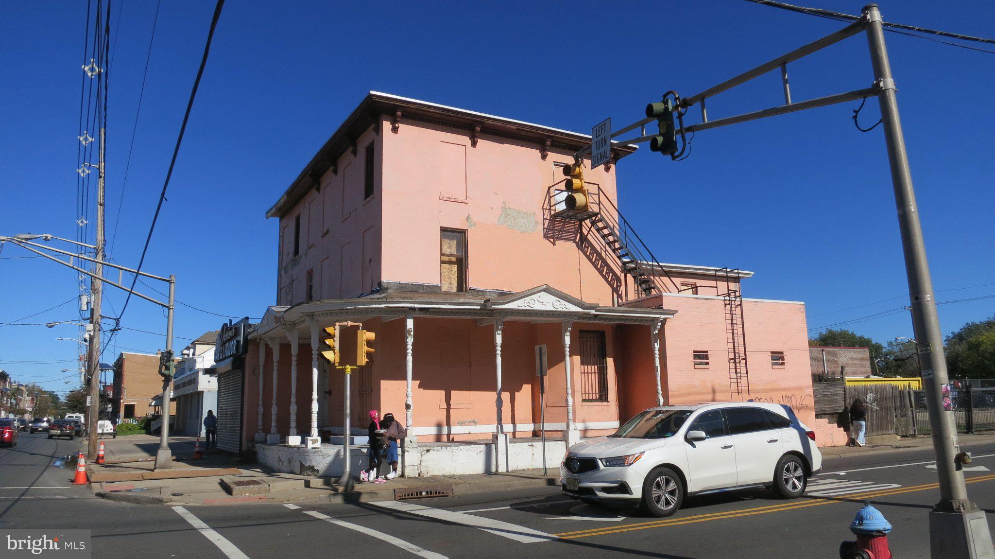 801 E STATE STREET -803