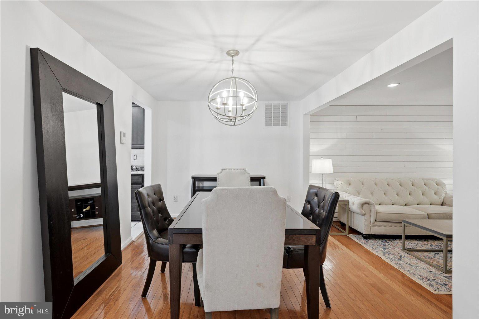 BURKE CENTRE - Residential